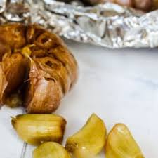 Smoked Garlic by Emberton Fayre